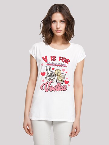 F4NT4STIC T-Shirt 'Anti Valentinstag V is for Vodka' in Weiß: Vorderseite