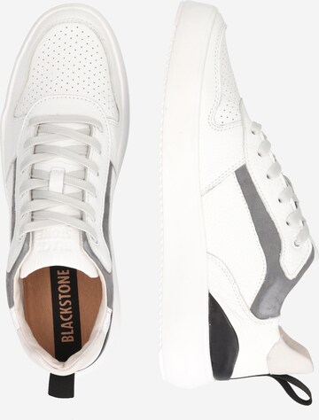 Sneaker bassa 'Mykel' di BLACKSTONE in bianco