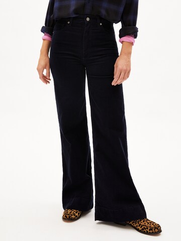 ARMEDANGELS Wide leg Broek 'MURLIAA' in Blauw