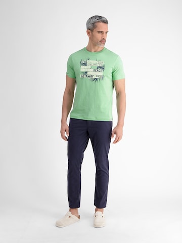 LERROS Herren T-Shirt mit sommerlichem Brustprint in Grün