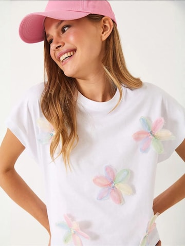 Bianco Lucci Särk 'T-Shirts', värv valge