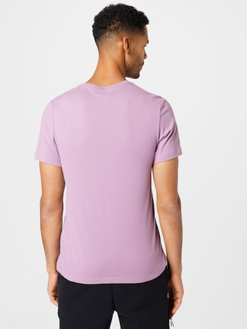 Coupe regular T-Shirt fonctionnel NIKE en violet