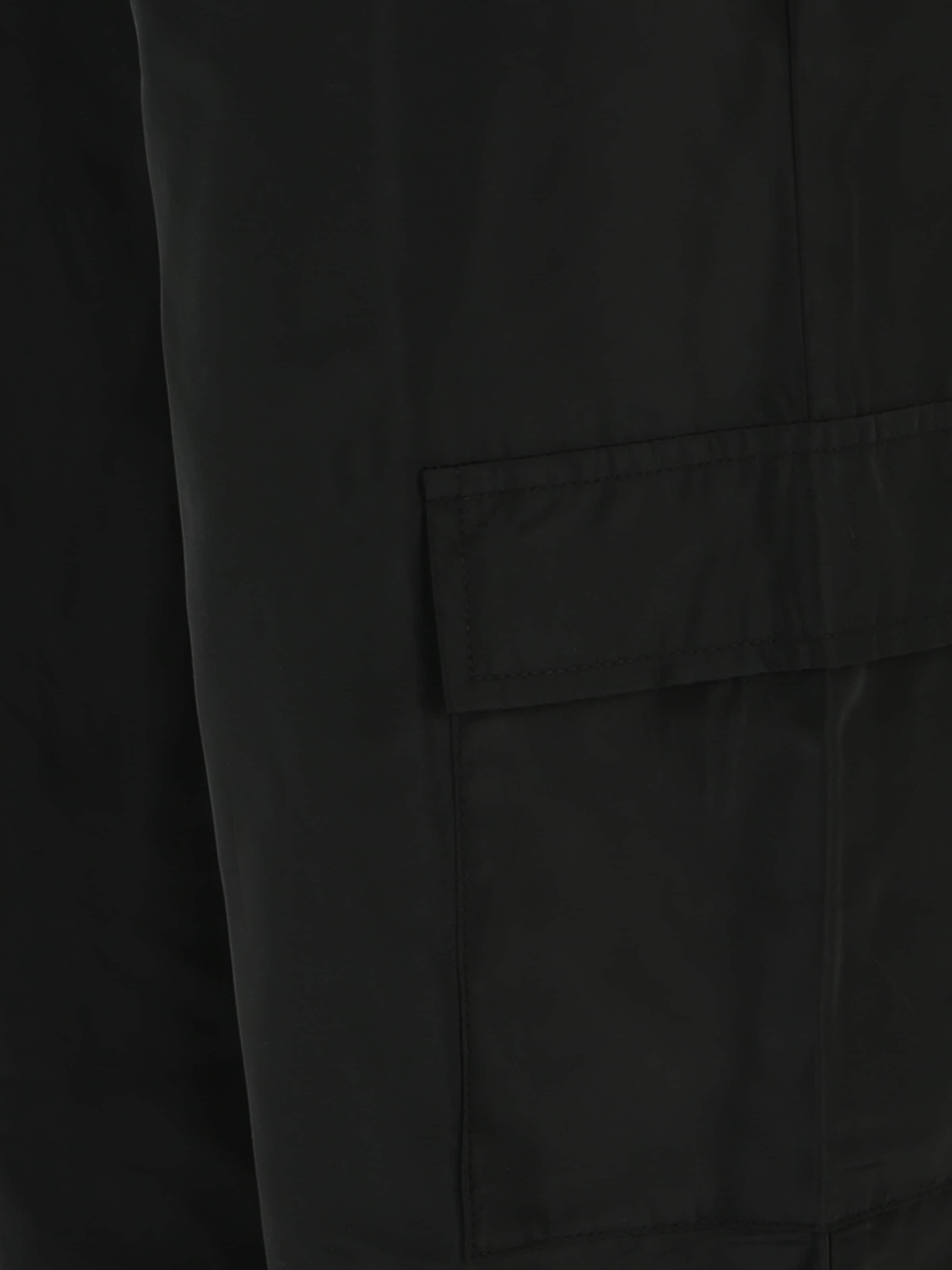 Only Petite - Tapered Pantalón 'FADUMA' en negro