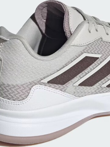 Scarpa sportiva 'Avaflash' di ADIDAS in grigio