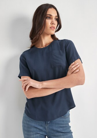 HECHTER PARIS Blouse in Blue: front