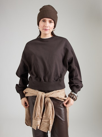 Sweat-shirt 'Yoshi' WEEKDAY en marron : devant