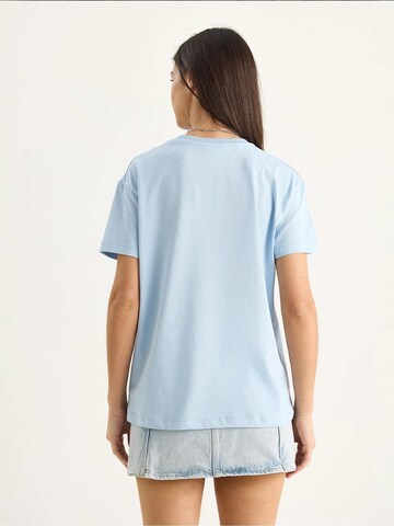 Maglietta di Bianco Lucci in blu