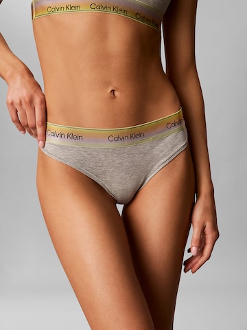 Calvin Klein String bugyik 'Pride' - szürke