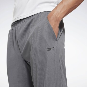 Regular Pantalon de sport Reebok en gris