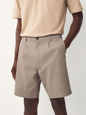 Regular Pantalon à pince Next en marron : devant