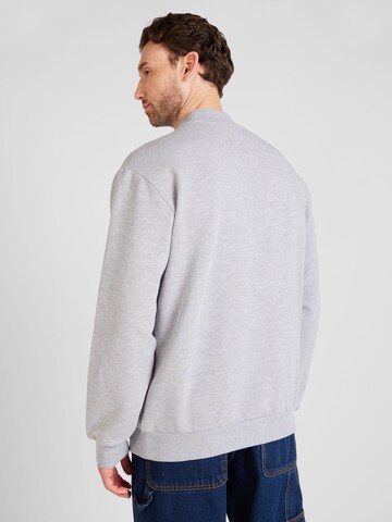 Sweat-shirt 'Lino' ABOUT YOU en gris