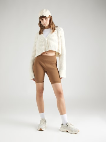 NU-IN Skinny Shorts in Braun