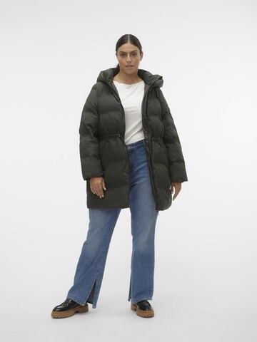 Vero Moda Curve Winter jacket 'NOE' in Green