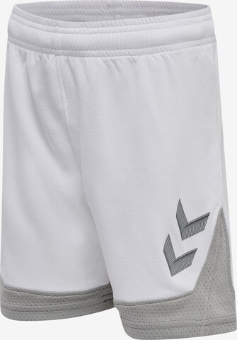 Hummel Regular Sportshorts in Weiß