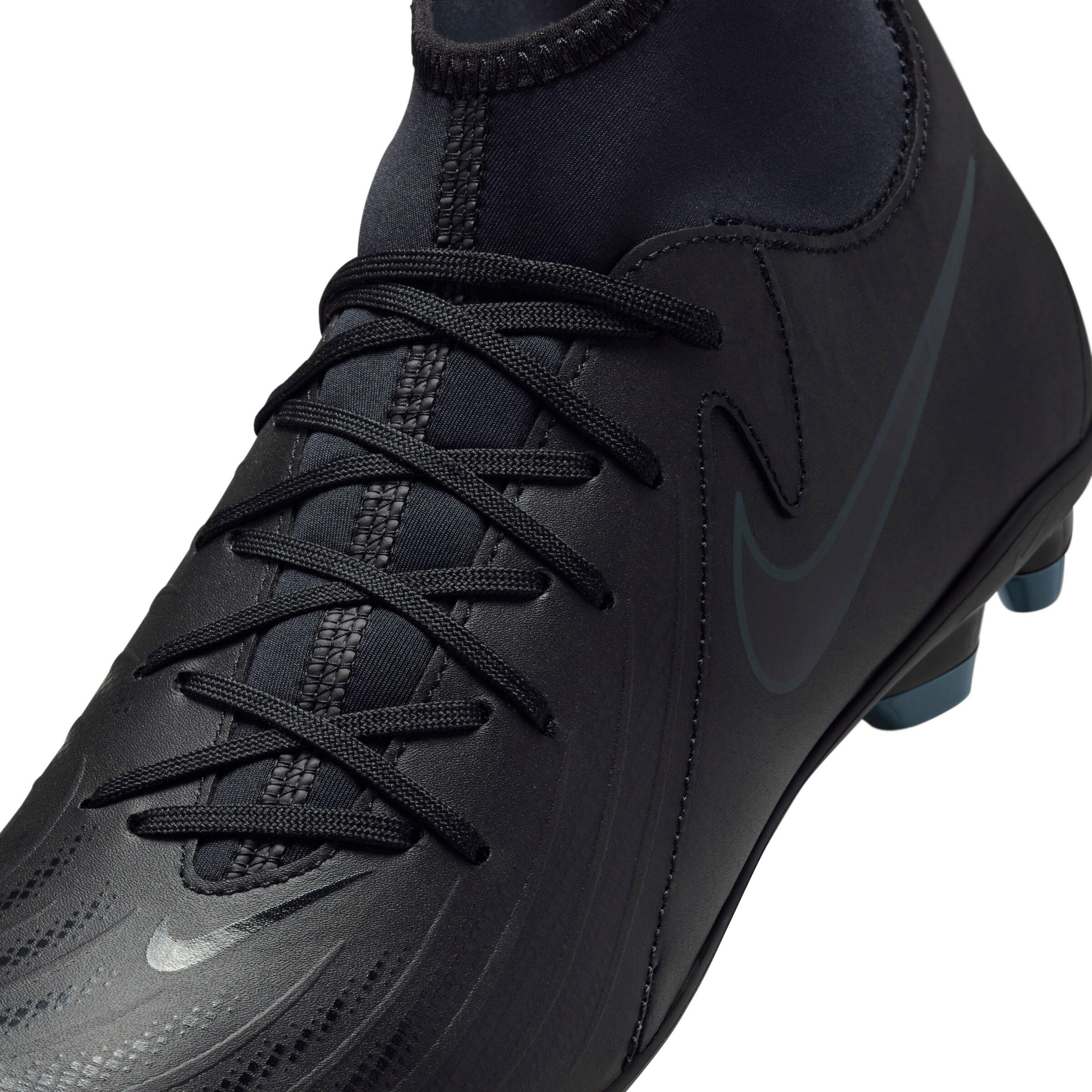 NIKE Soccer Cleats 'Phantom Luna II Club' in Black