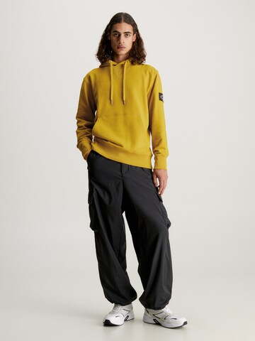 Sweat-shirt Calvin Klein Jeans en jaune