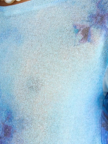 Maglietta di Bianco Lucci in blu