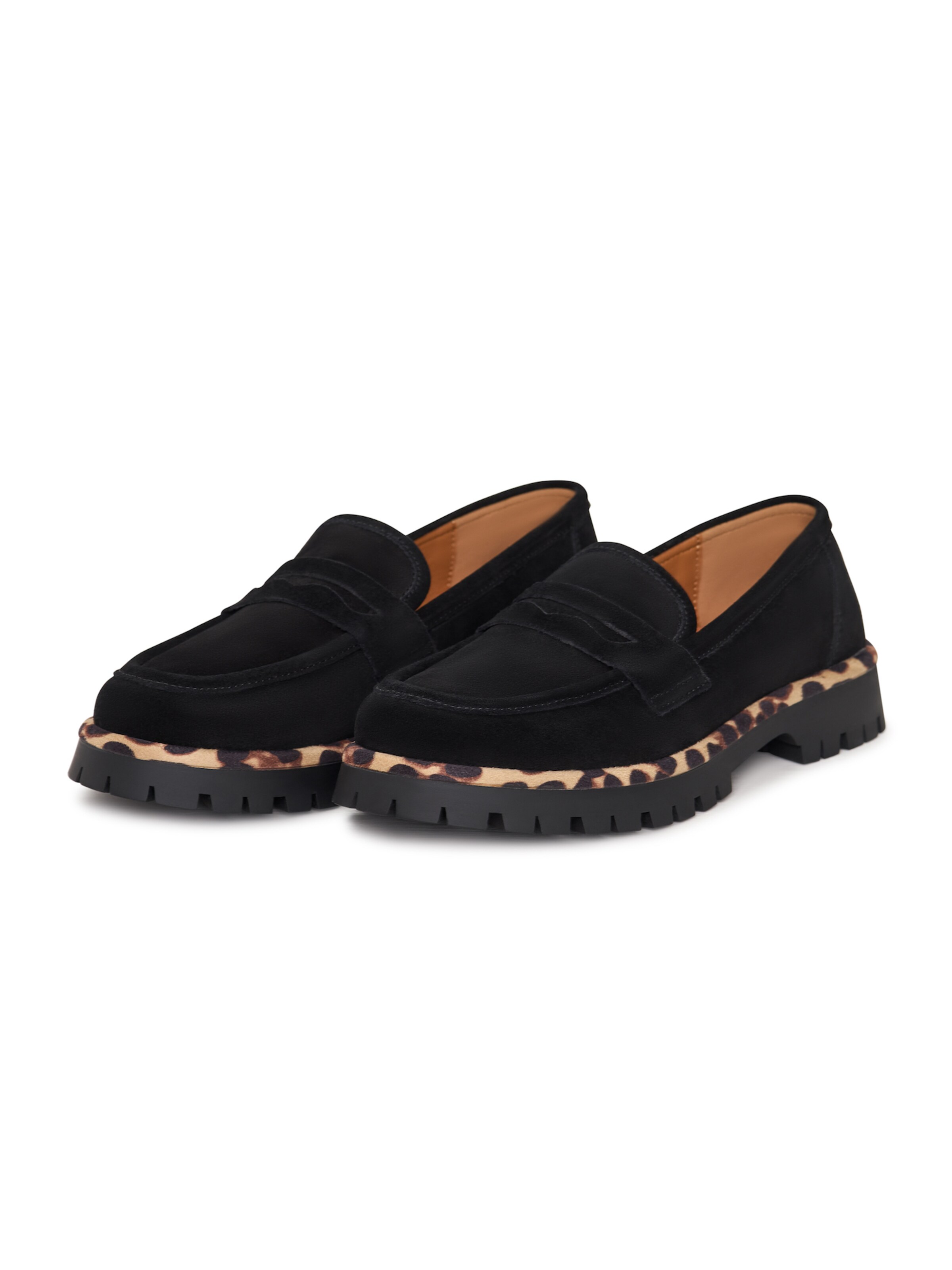 CESARE GASPARI Classic Flats in Black