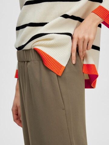 SELECTED FEMME Loose fit Trousers 'Tinni' in Brown