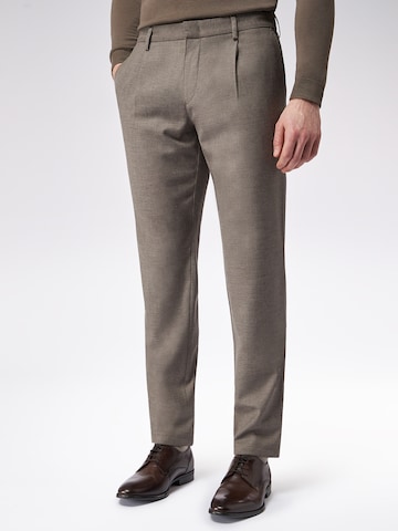 ROY ROBSON Slim fit Suit in Beige