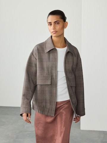 Next Tussenjas in Grijs: voorkant