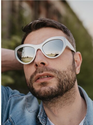 VEYREY Sunglasses in White