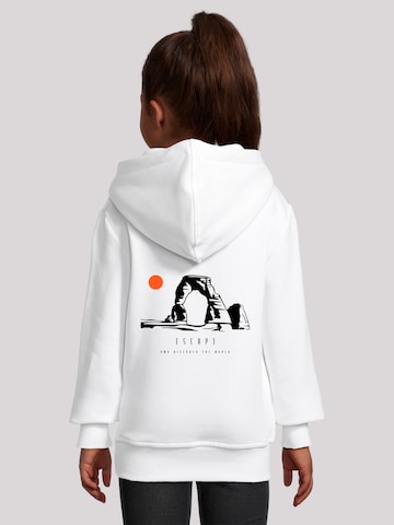 F4NT4STIC Sweatshirt 'Escape Discover the World Savannah' in Wit