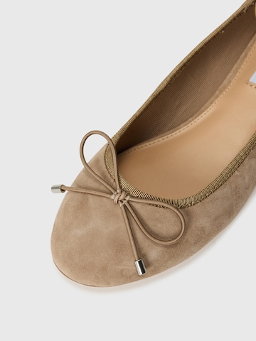 STEVE MADDEN - Sapatos de salto 'Cherisher' em cinzento