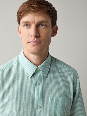 Next Regular Fit Hemd in Grün