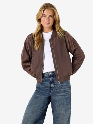 Noisy may - Chaqueta de entretiempo 'NMChase' en marrón: frente