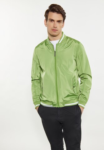 Mo ATHLSR Between-Season Jacket in Green: front