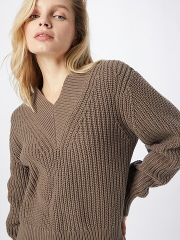 SELECTED FEMME Pullover 'MILEA' in Braun