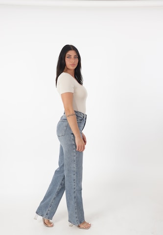 Elara Regular Jeans in Blau