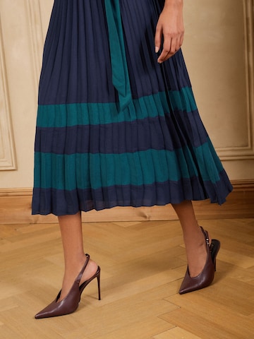 Abito di love & roses in blu
