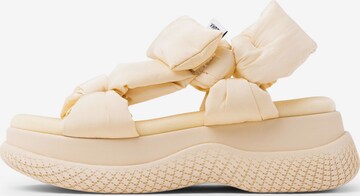 BRONX Sandalen met riem 'Bru-Te' in Beige: voorkant