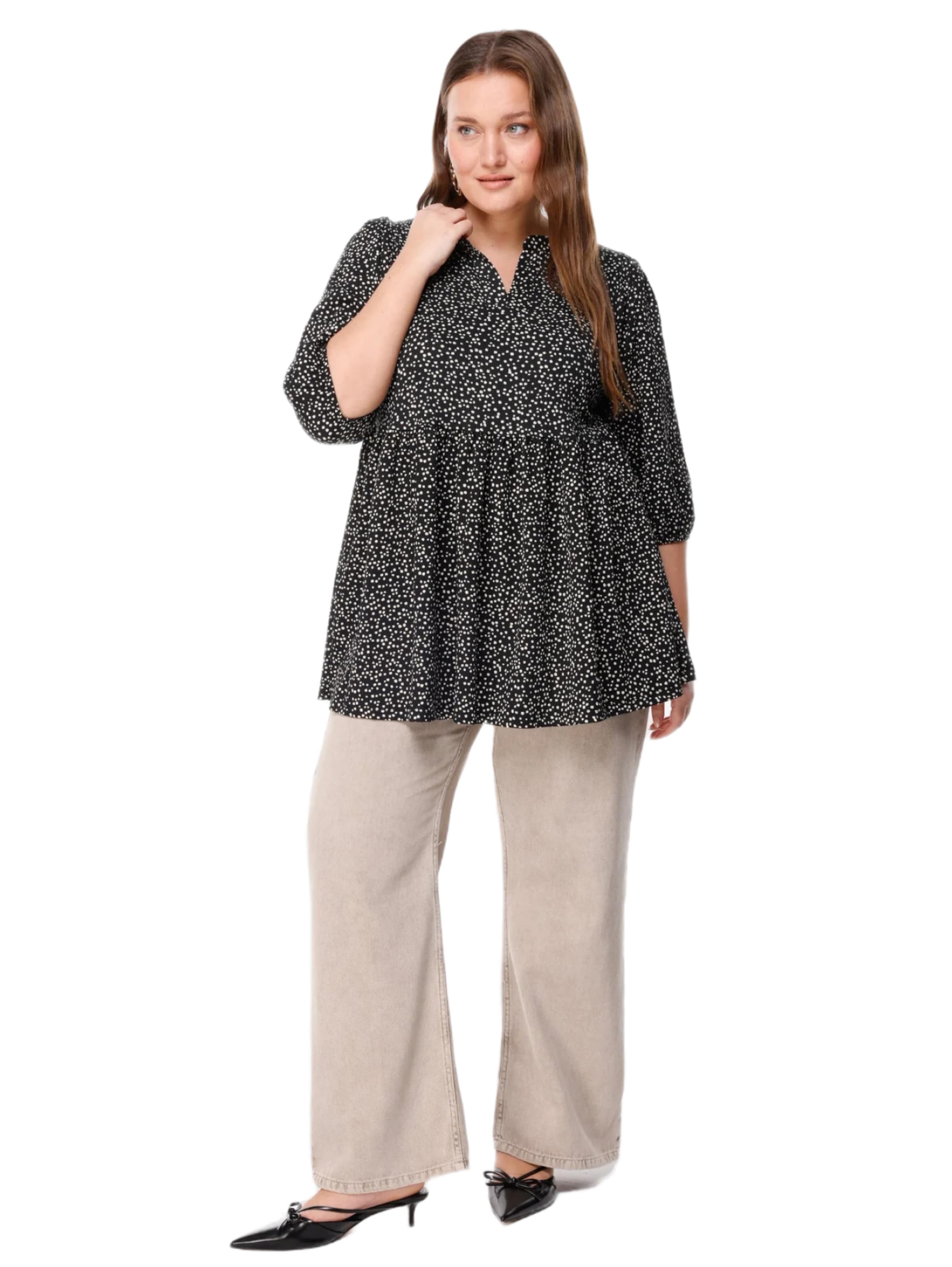 Shape Of You Tunic in Black: front