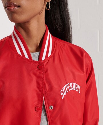 Superdry Tussenjas in Rood