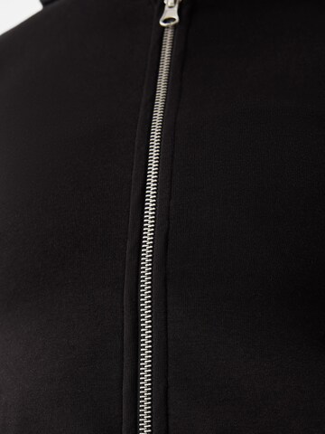 Bershka Sweatjacke in Schwarz