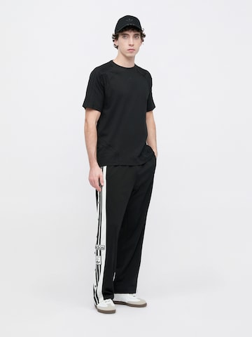 ADIDAS ORIGINALS Loosefit Παντελόνι 'ADIBREAK' σε μαύρο