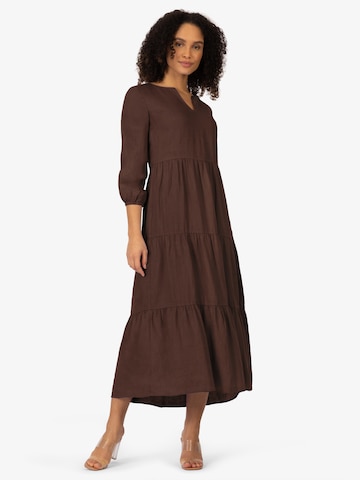 Robe mint & mia en marron : devant