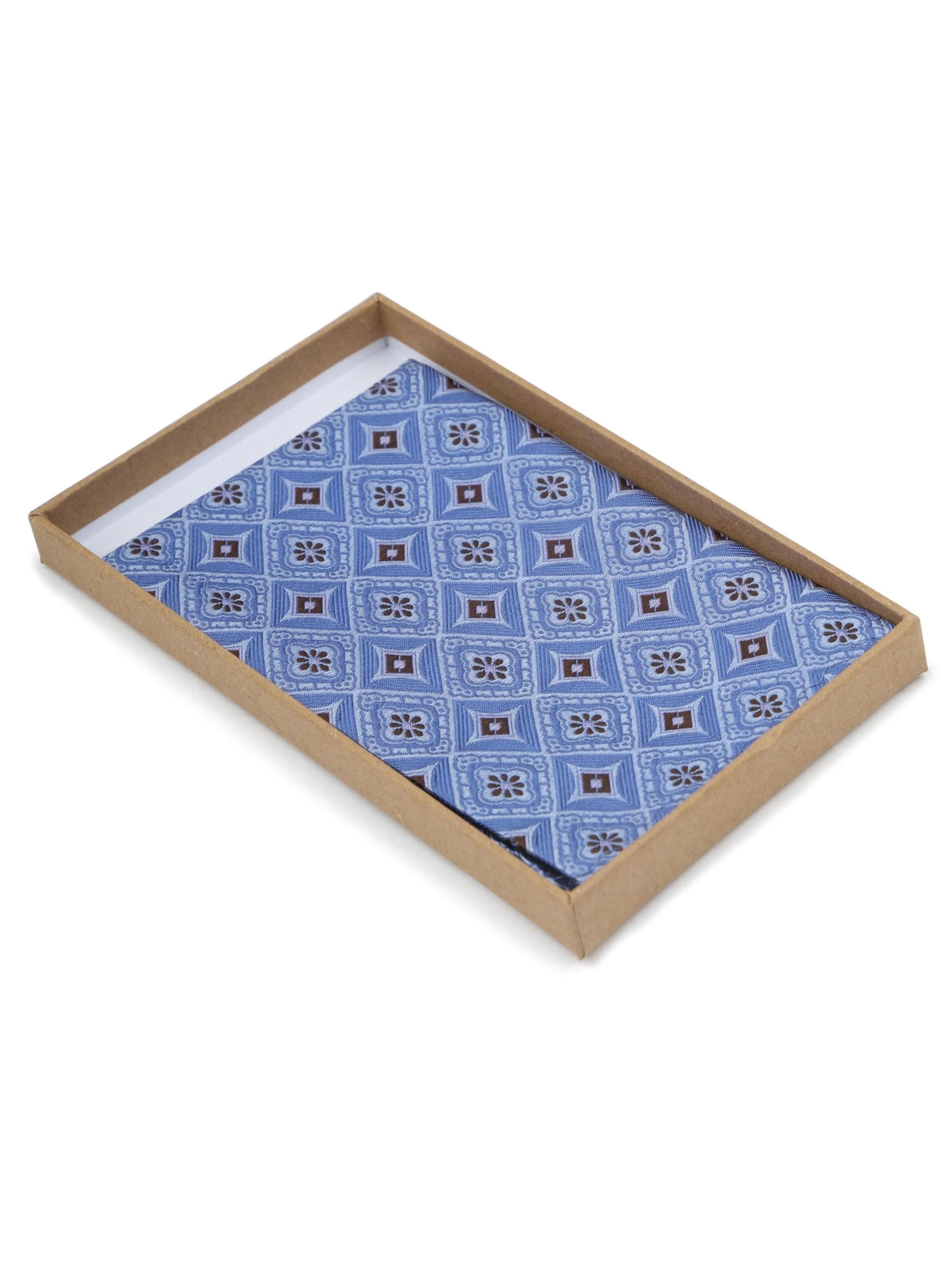 Suitable Pocket Square in Blue