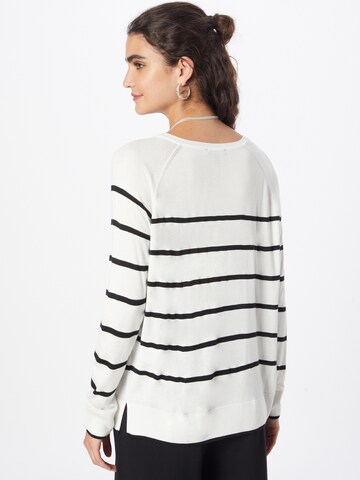 Mavi Sweater in White