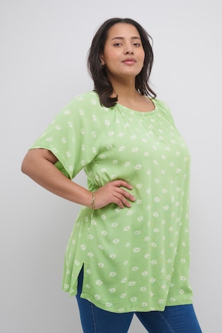 KAFFE CURVE Tuniek 'Carla' in Groen: voorkant