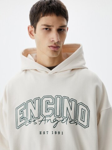 Pull&Bear Sweatshirt in Beige