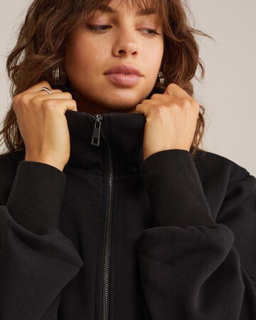 WE Fashion Between-season jacket in Black