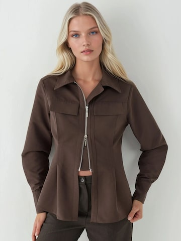 Hiccup - Camisa em castanho