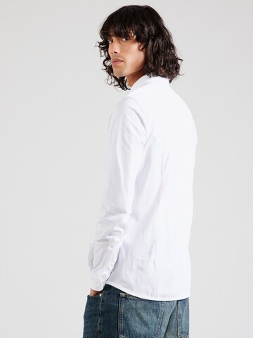Only & Sons - Ajuste estrecho Camisa 'ONSRobin' en blanco