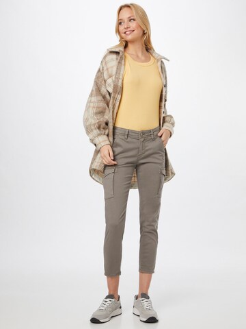 Coupe slim Jeans cargo 'Amelie' Gang en gris