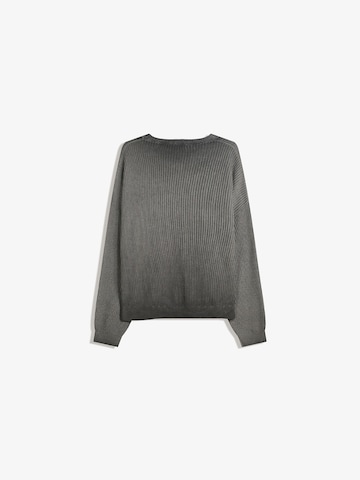 Bershka Sweater in Green
