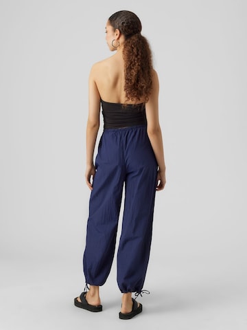 VERO MODA Tapered Broek in Blauw